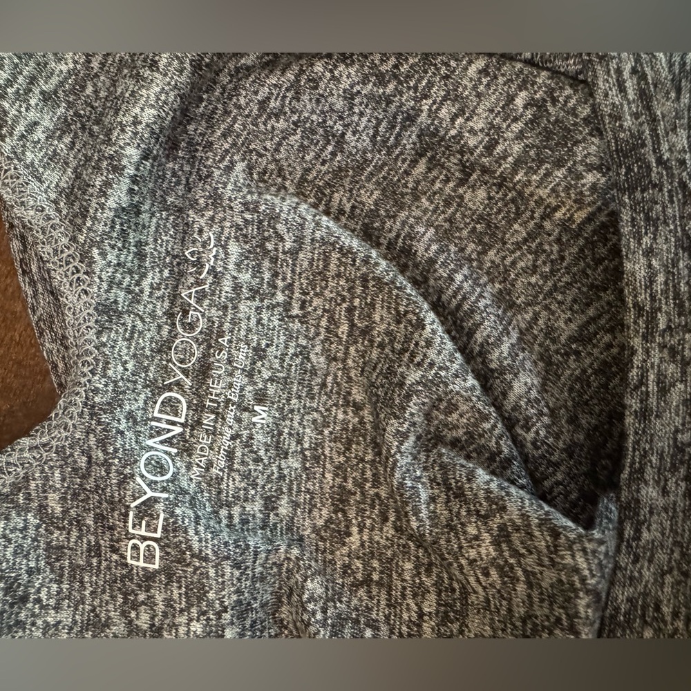 Beyond Yoga top sz medium